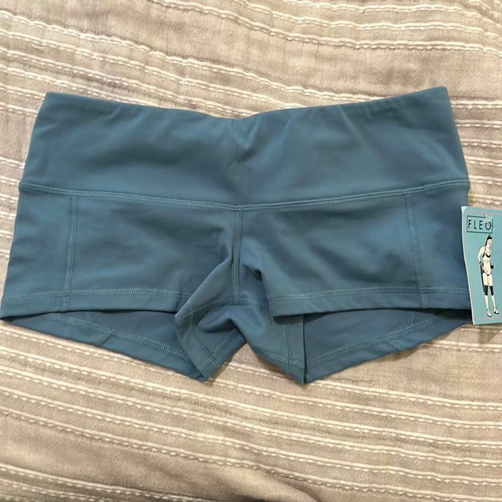 Fleo low rise contour